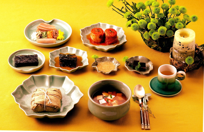Rice wrapped in Lotus Leaf Hangjeongsik (Korean Table d’hote) 이미지